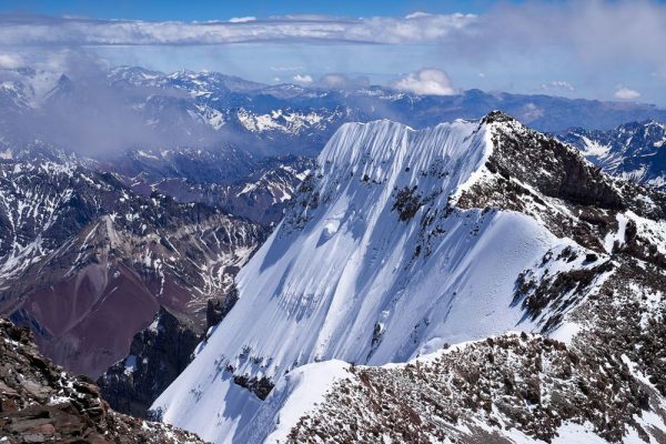 جبال الأنديز أطول سلسلة جبلية في العالم في أمريكا الجنوبية