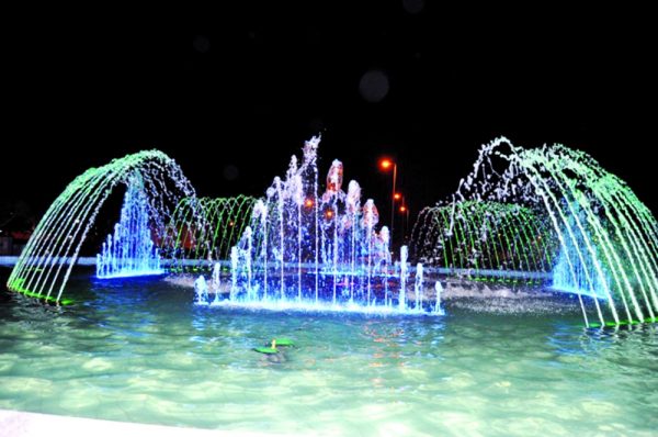 نافورة البحيرة الراقصة