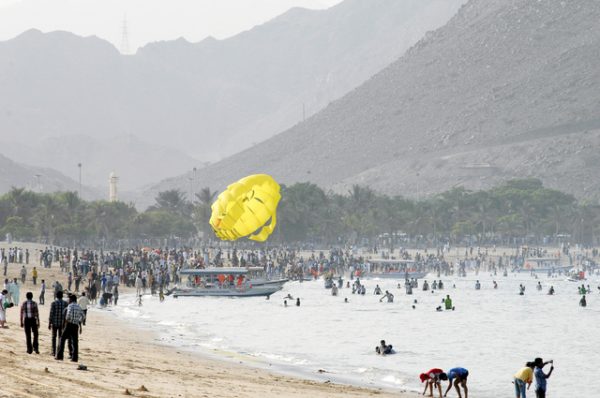 الاستمتاع بجزر الشاطئ في خورفكان 