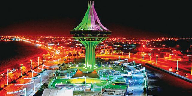 برج الخرج ليلا