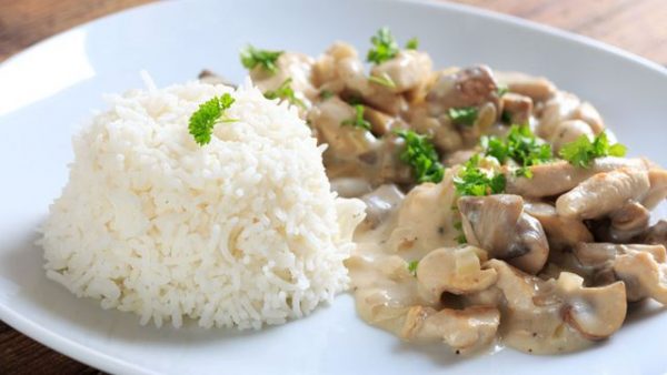ستروجانوف اللحم بالارز