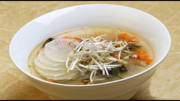 شوربة الميسو مع الأودون