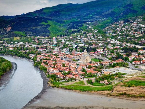 ارقام مرشدين سياحيين في جورجيا