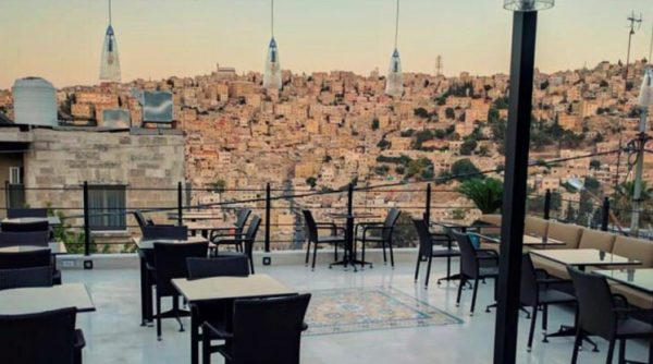 مطعم وكافيه فيو view 