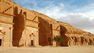 مدائن صالح والاثار التاريخية فيها