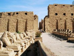 المعالم الاثرية في الاقصر