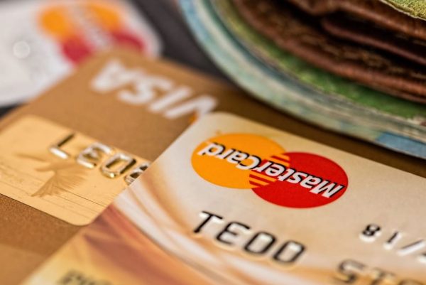 أهم شروط فتح حساب بنكي في بريطانيا 