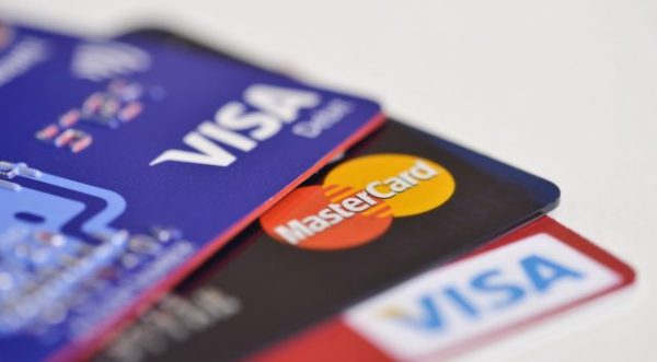 مميزات فتح حساب بنكي في دبي لغير المقيمين