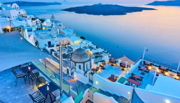 السياحة في اليونان والحجاب