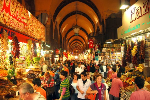 بازار الاحد في اسطنبول بحى قاسم باشا