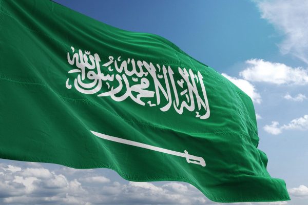 كم تبعد الطائف عن حفر الباطن؟