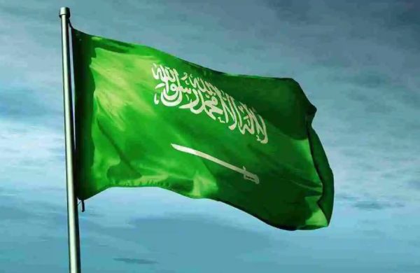 كم ساعة تبعد أبها عن الرياض؟