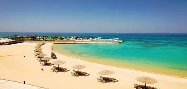 شاطئ الزهور العين السخنة