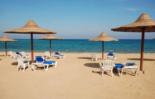 شاطئ الزهور العين السخنة